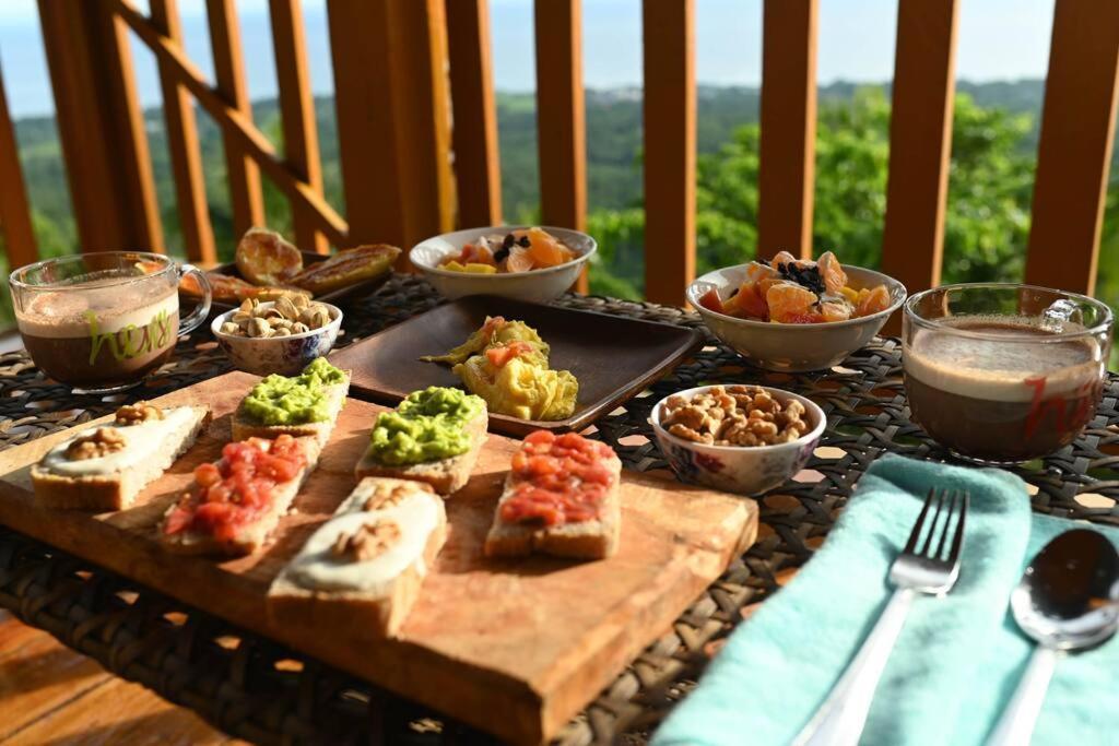 맘바자오 The Balcony Of The Camiguin Island 아파트 외부 사진